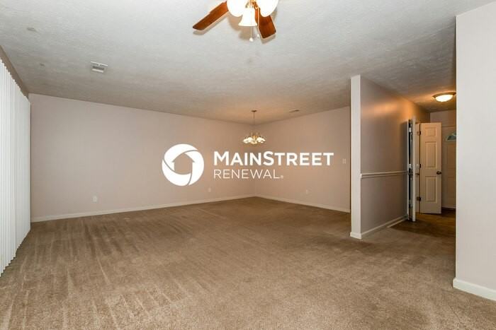 271 River Chase Dr - Photo 2 of 16