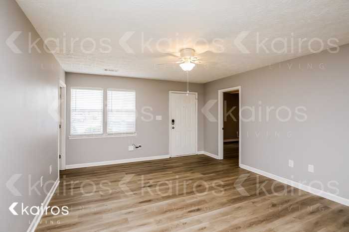 385 Deerpark Dr - Photo 2 of 17