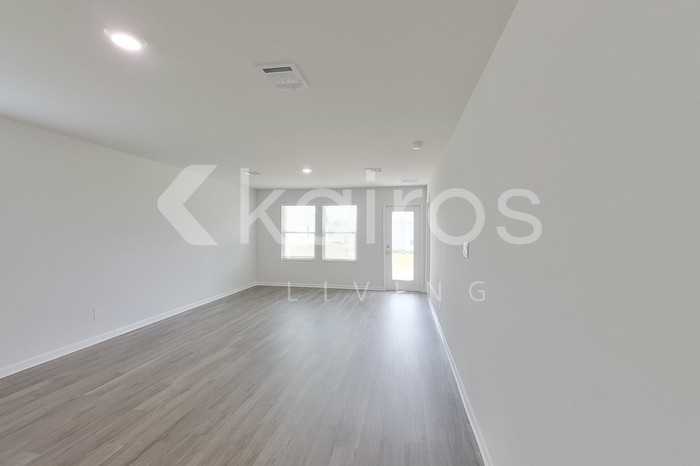 14250 Ruffian Ave - Photo 2 of 21