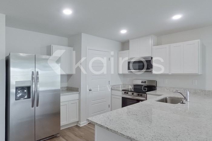14250 Ruffian Ave - Photo 5 of 21