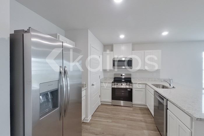 14250 Ruffian Ave - Photo 6 of 21