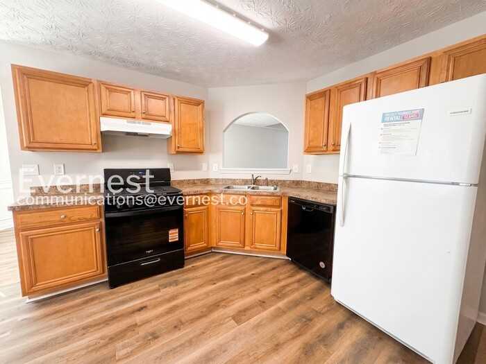 6870 Old Bethsaida Way - Photo 6 of 32