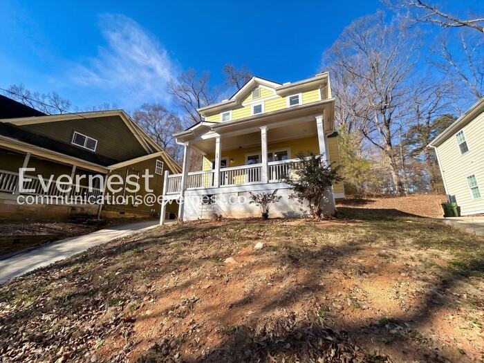 936 Hall St Nw - Photo 2 of 25