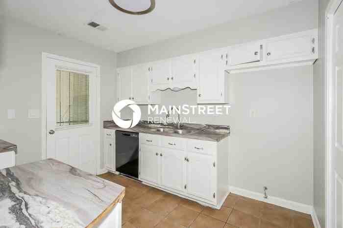 3437 Laurelwood St - Photo 5 of 18