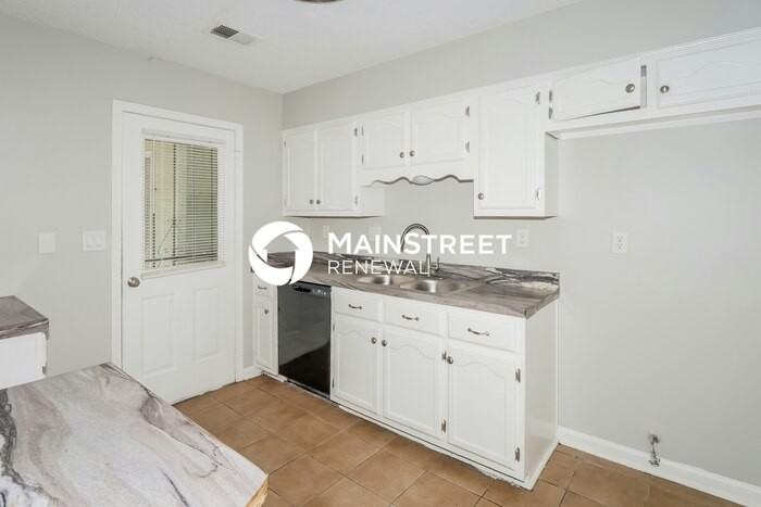 3437 Laurelwood St - Photo 7 of 18