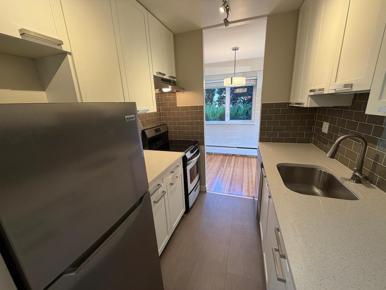 121 West 20th Street #101 - Photo 2 of 23