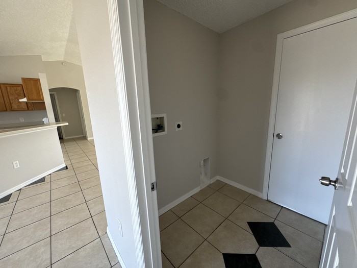 2960 Flynn St - Photo 4 of 12