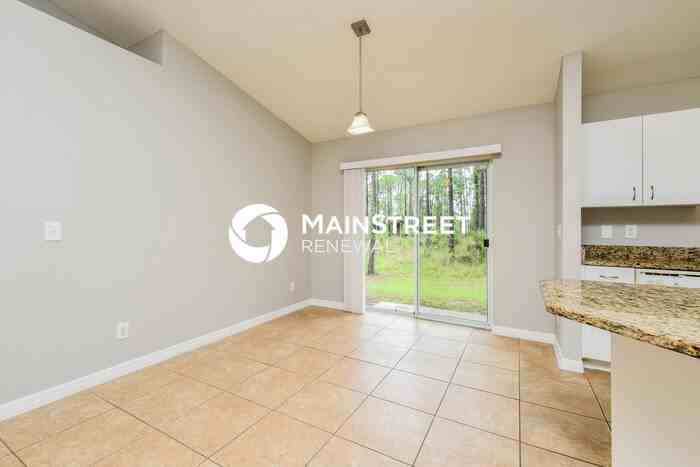 802 W 11th St - Photo 5 of 16