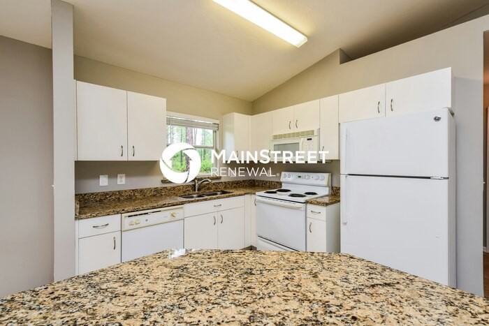 802 W 11th St - Photo 6 of 16