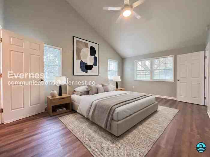 1345 Twin Oaks Cir Se - Photo 4 of 20