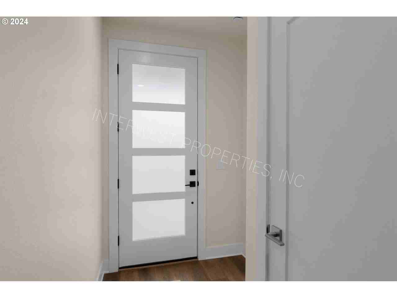 18590 Southwest Precipice Lane - Photo 3 of 28