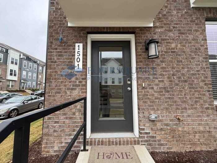 1501 Village Hall Ln - Photo 4 of 35