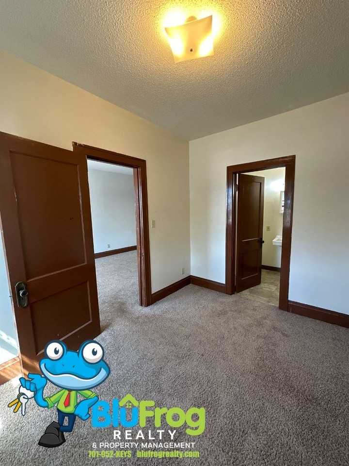 402 2nd Ave Nw #306 - Photo 4 of 7