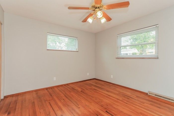 1104 Archland Dr - Photo 5 of 10