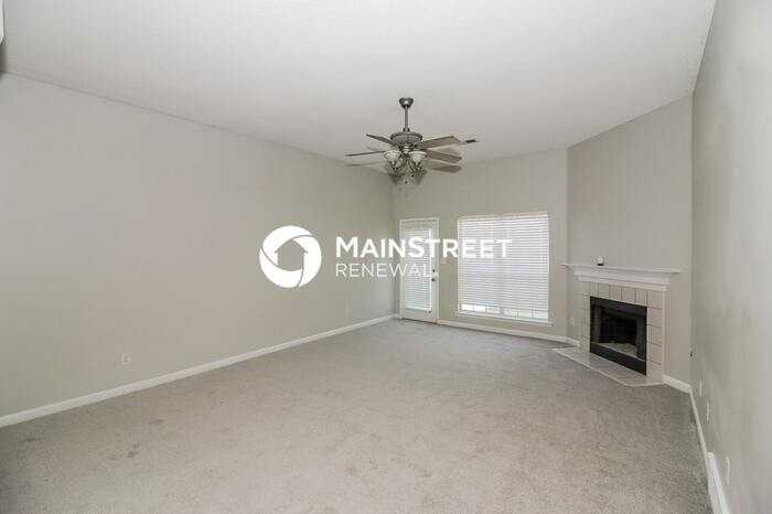 9054 Gracie Ln - Photo 2 of 14