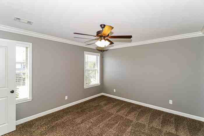 303 Stone Creek Dr - Photo 5 of 10