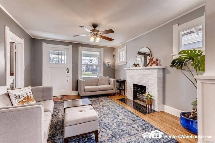 2045 S Logan St - Photo 7 of 29