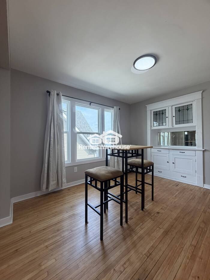 2925 2nd Ave S #3 - Photo 5 of 9