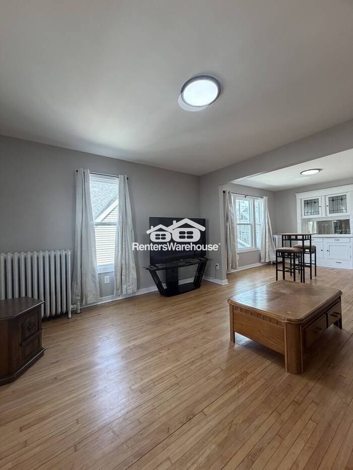 2925 2nd Ave S #3 - Photo 6 of 9