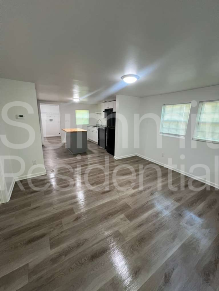604 Betty St - Photo 7 of 16