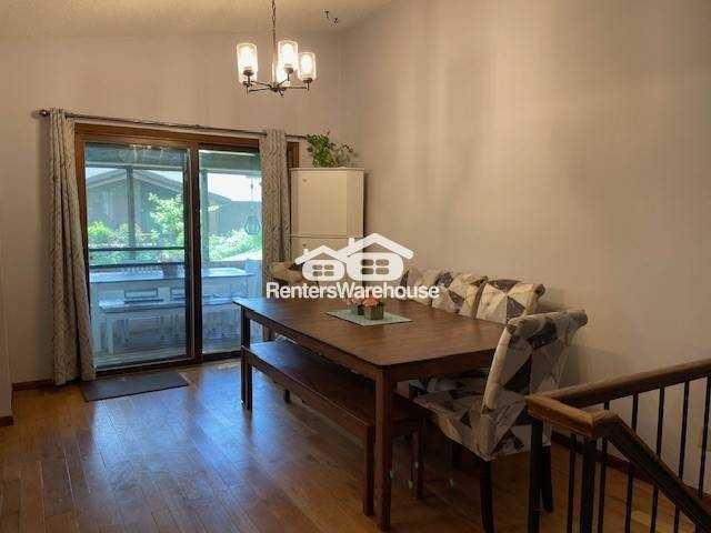 536 Lake Cove Ct - Photo 6 of 21