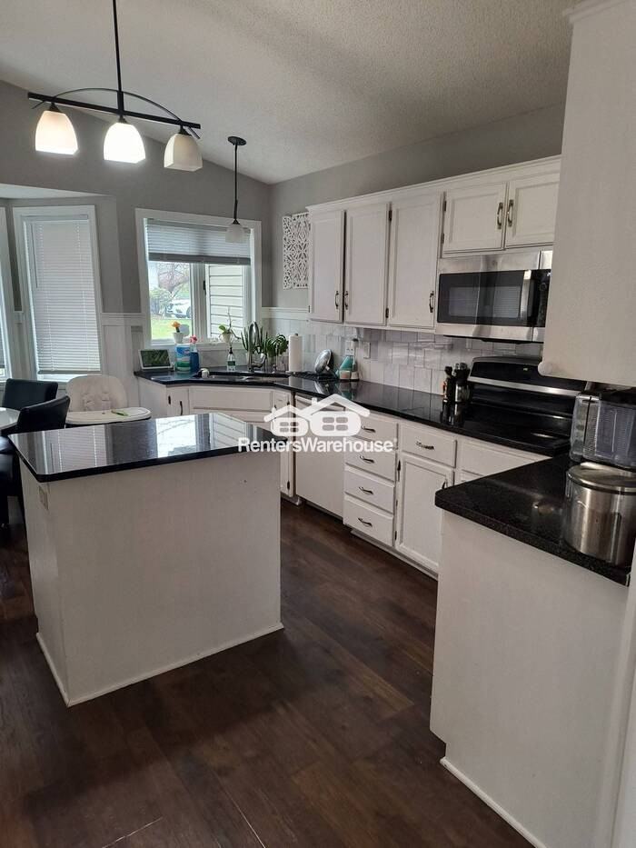 14815 40th Ave N - Photo 3 of 40