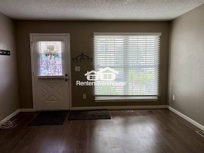 19920 Victorian Way - Photo 3 of 16