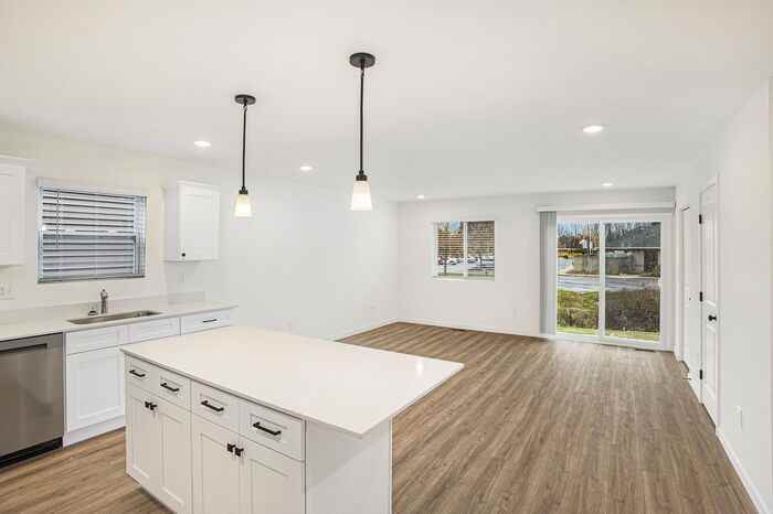 1910 Constantine Ct - Photo 3 of 24