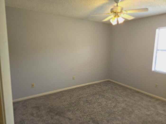 1040 Sable Dr #C - Photo 6 of 9