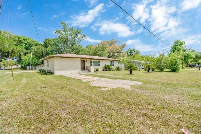 5824 Nashville Ave - Photo 3 of 43