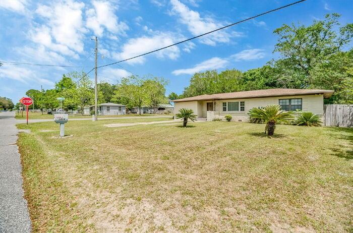 5824 Nashville Ave - Photo 4 of 43
