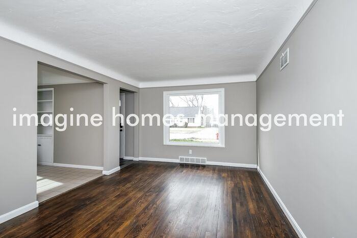 4143 W 210th St - Photo 4 of 13