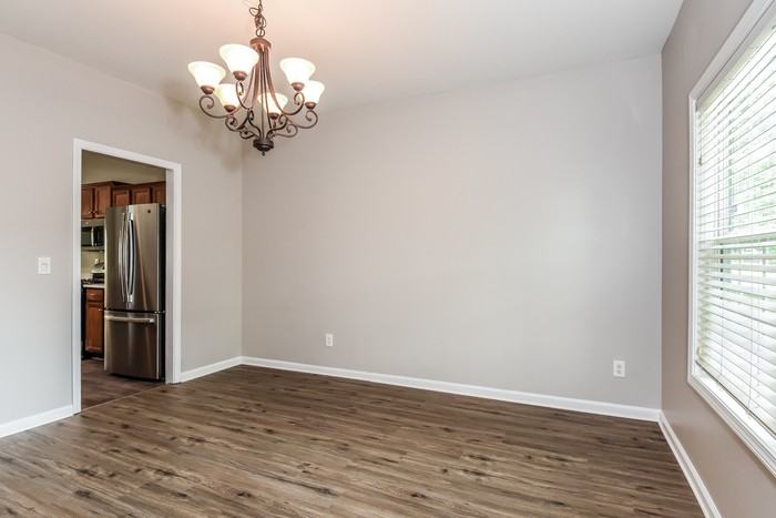 39 Lenore Ct - Photo 6 of 21