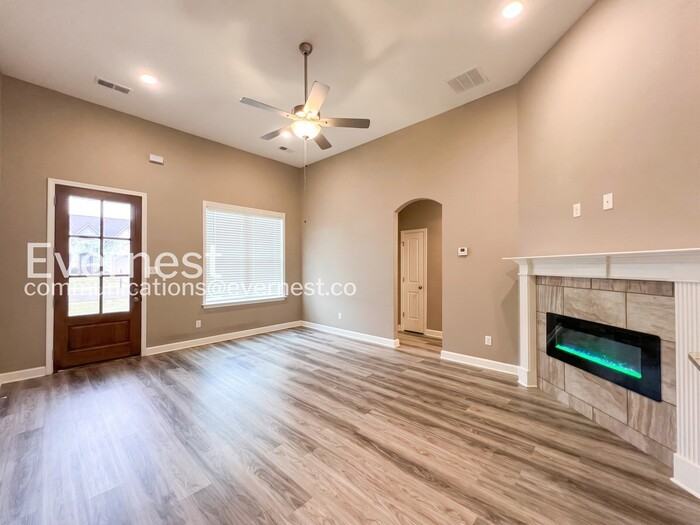5670 Matthew Dr - Photo 6 of 27