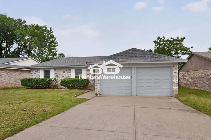 5711 Shady Hill Ln - Photo 4 of 45