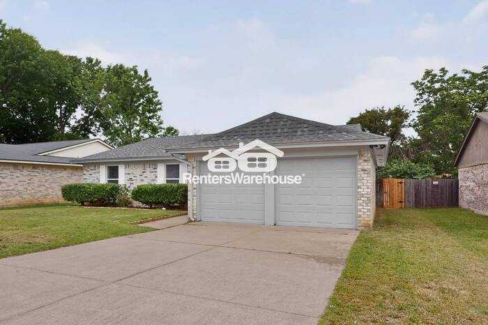 5711 Shady Hill Ln - Photo 6 of 45