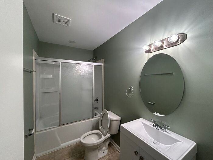 499 Berkshire Ct - Photo 7 of 14