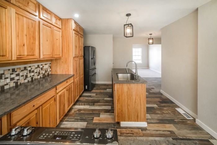 250 Kendall Ln - Photo 5 of 18