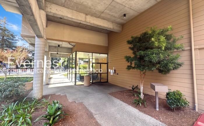320 N Civic Dr #102 - Photo 2 of 25