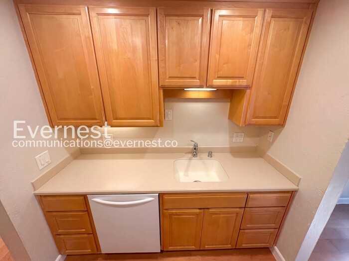 320 N Civic Dr #102 - Photo 5 of 25