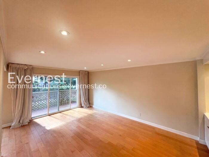 320 N Civic Dr #102 - Photo 6 of 25