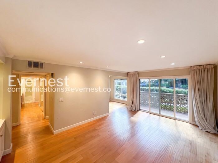 320 N Civic Dr #102 - Photo 7 of 25