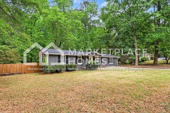 3834 Maggie Dr Se - Photo 3 of 24