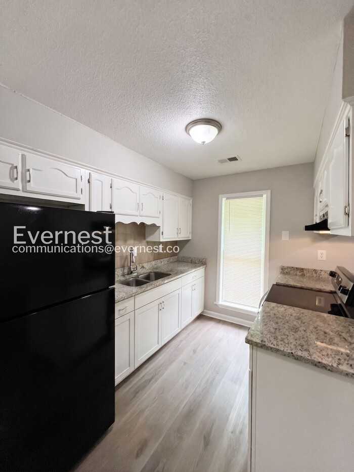 6445 Collinwood Rd - Photo 5 of 25