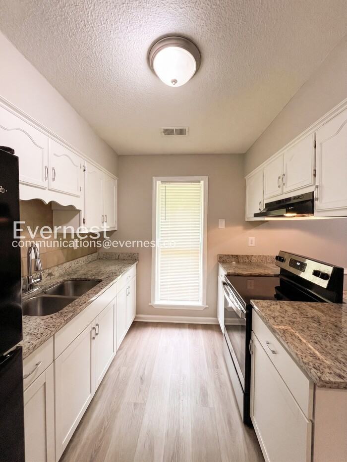 6445 Collinwood Rd - Photo 6 of 25