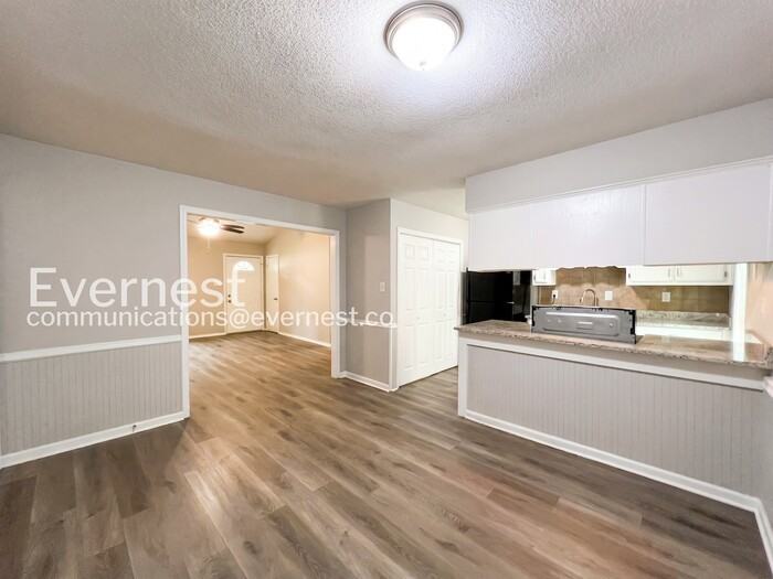 6445 Collinwood Rd - Photo 7 of 25
