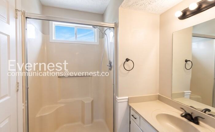 3392 Shadowlawn Dr #A - Photo 5 of 14