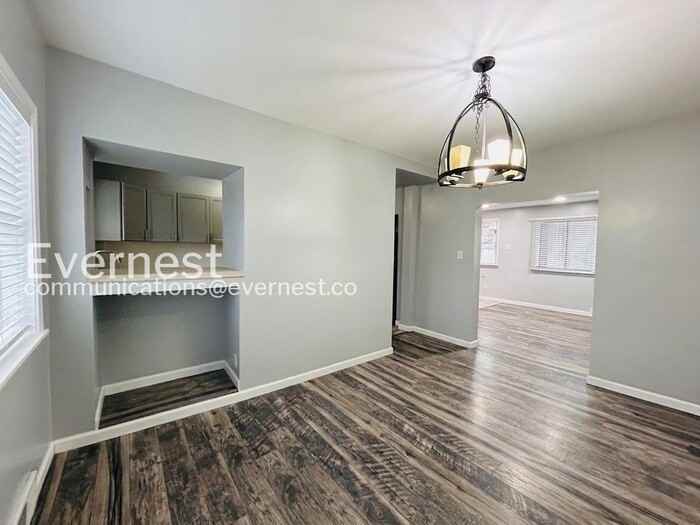 303 Kirk Ave - Photo 5 of 28