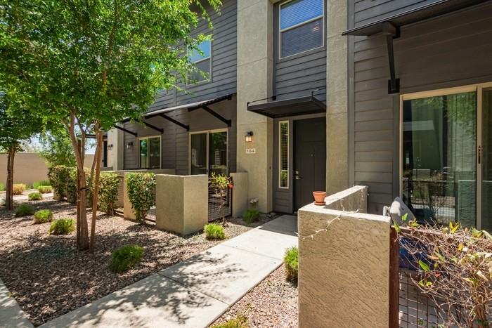 7531 E Billings St - Photo 3 of 25