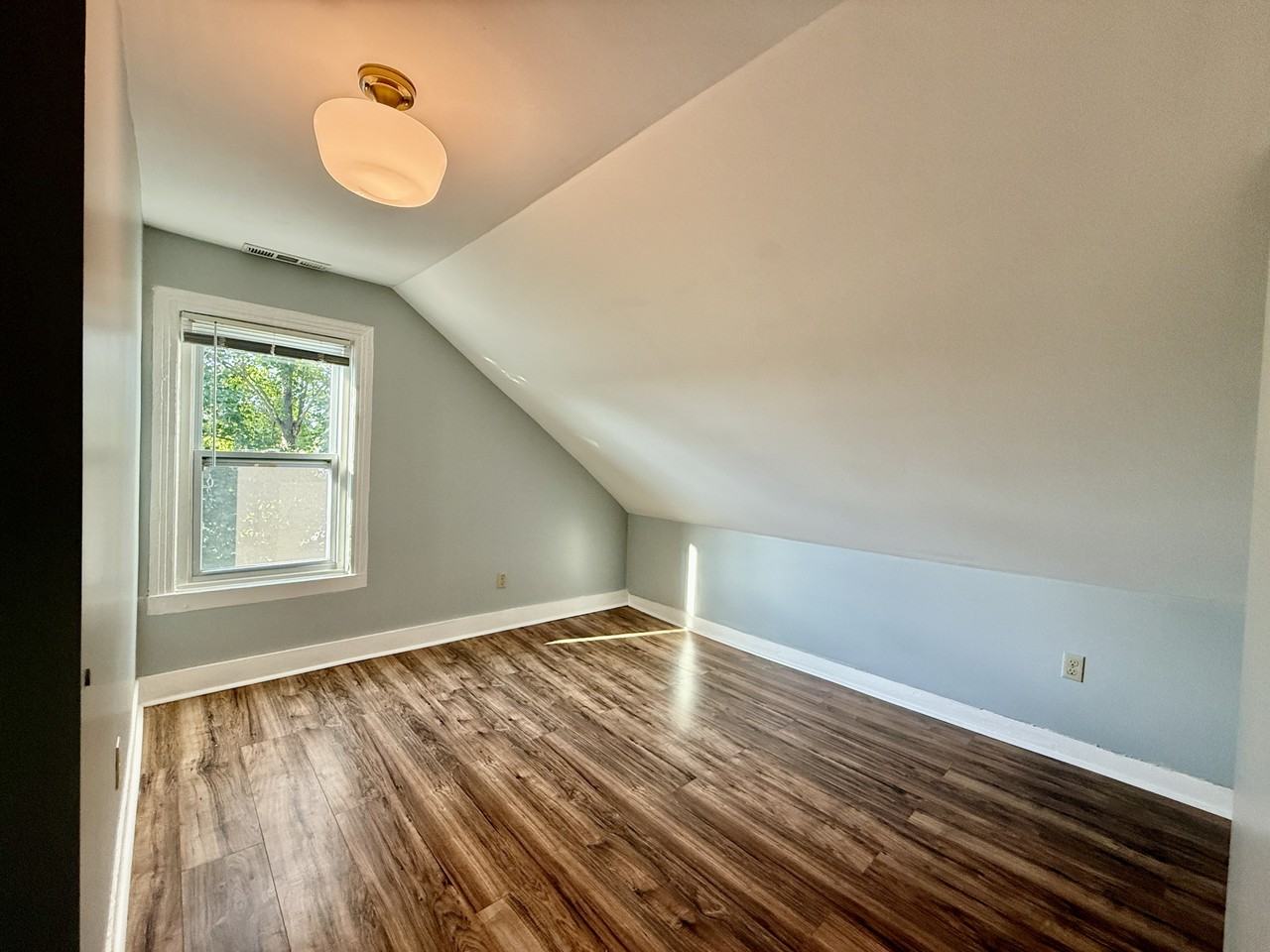 90 Pleasant St #3 - Photo 4 of 12